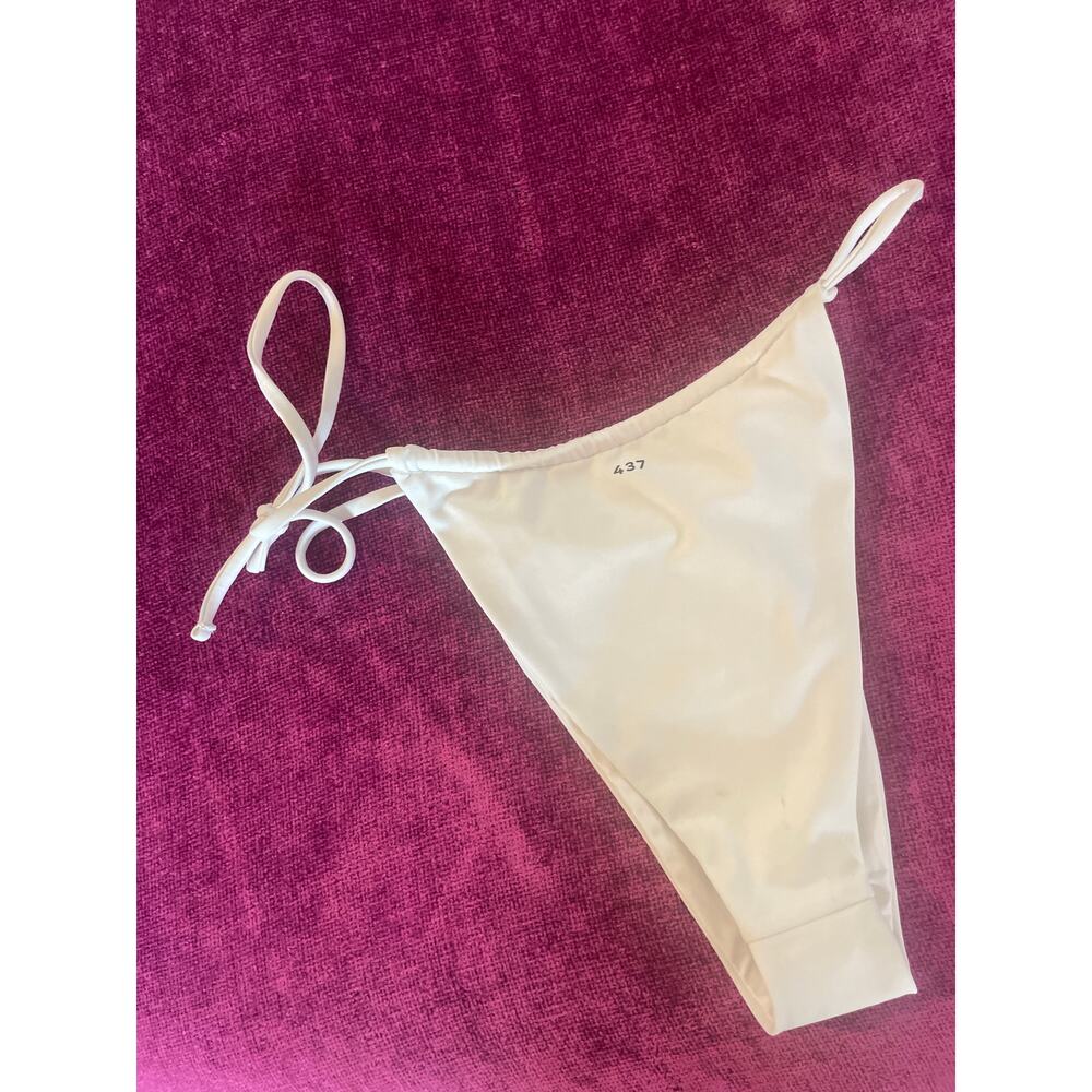 437 FOUR THREE SEVEN White String Bikini Set Small SKIMPY SEXY Side Tie Triangle - Picture 3 of 5